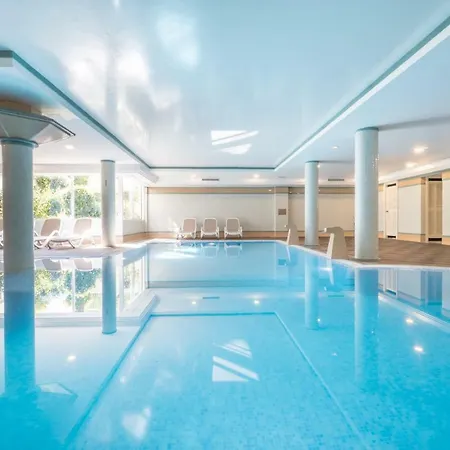 Tropicana Hotel 4*