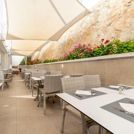 Tropicana Hotel 4*