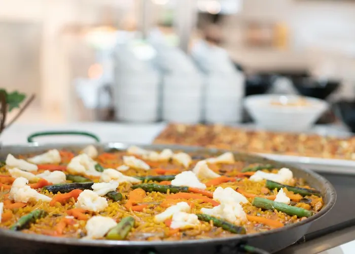 Готель Tropicana Кала-Мільор